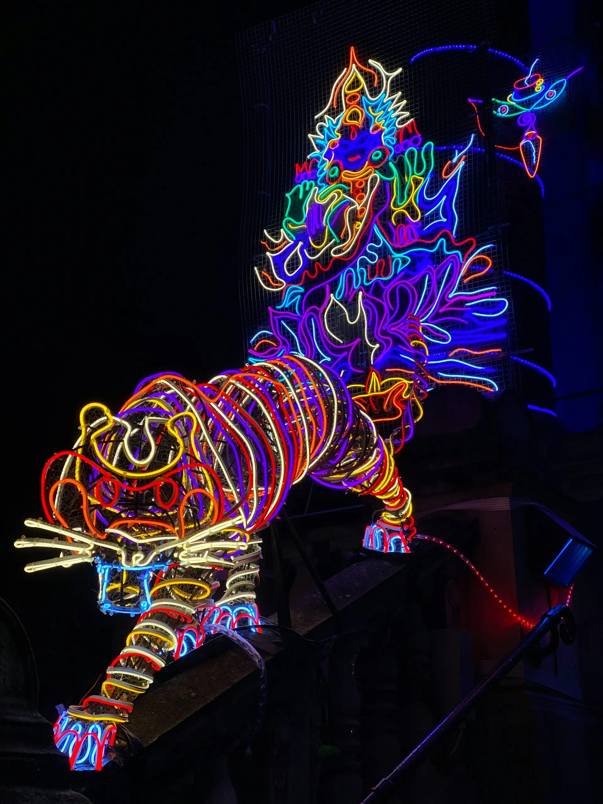 Graphics from Bernardo Santos - https://unsplash.com/de/@bsideatlas